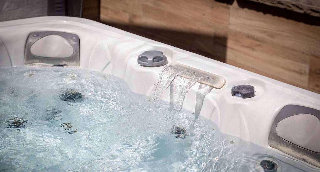 The close up fo the perfect hot tub at Retreat 12