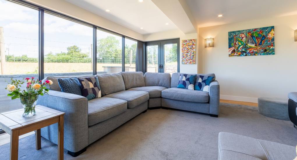 Alternative view of the lounge area at the Bristol Hen Do Accommodation, The Retreat 12