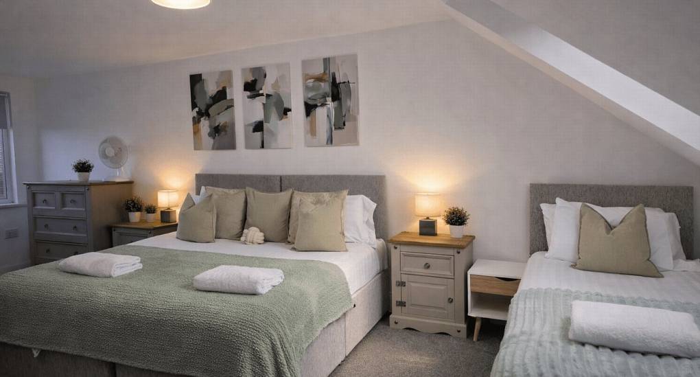 shire-cottage-york-bedroom-four-alt-view.jpg