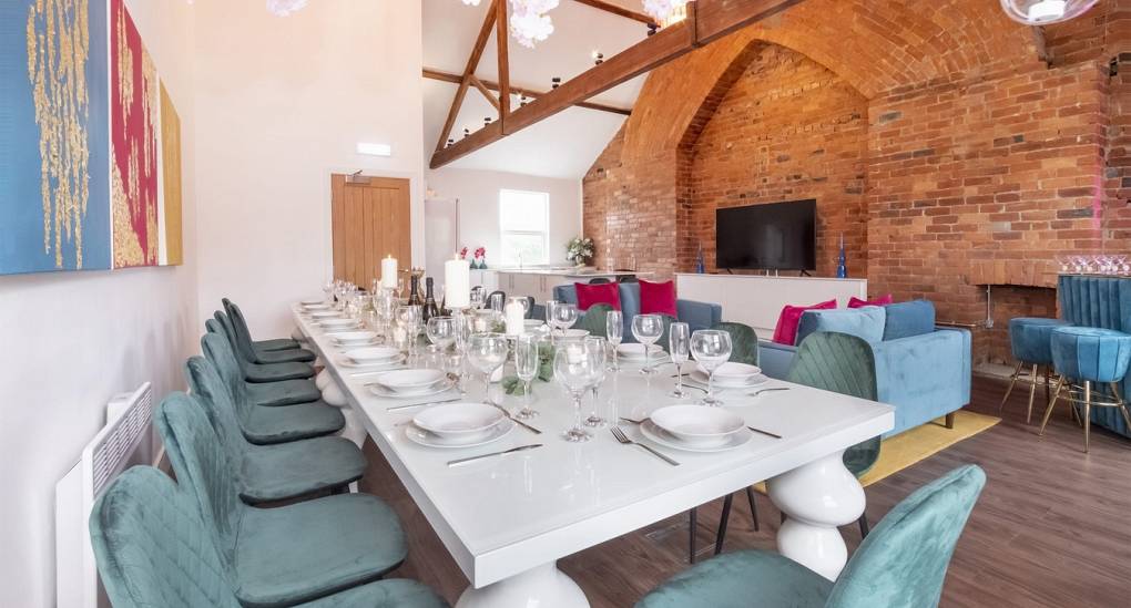 shire-manor-york-lounge-diner-alt-view.jpg