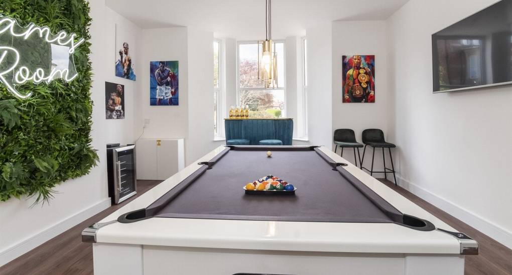 shire-manor-york-pool-table-alt-view.jpg