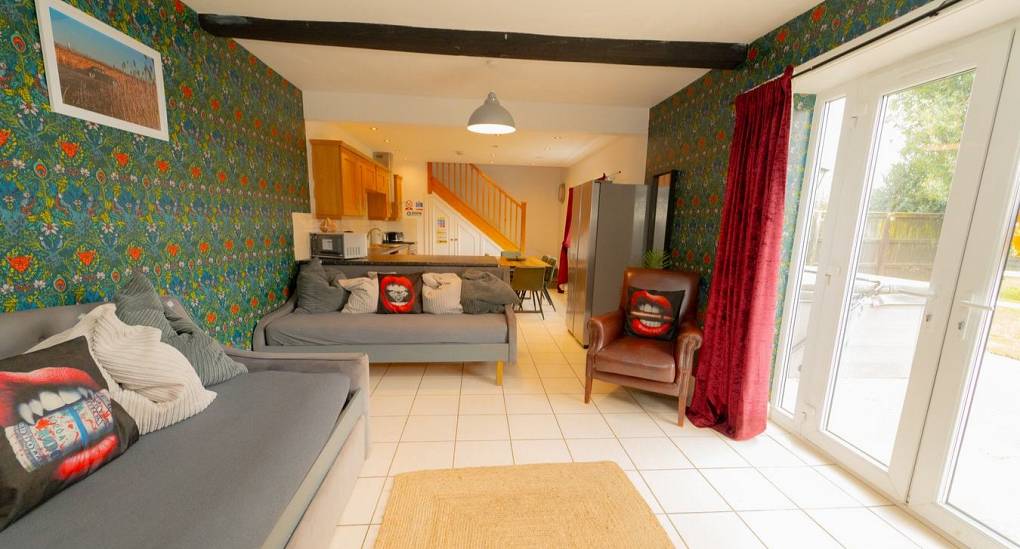 Lounge with patio doors
