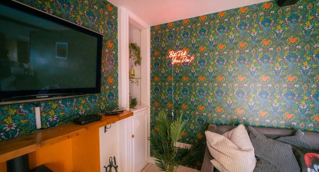 Feature wall paper in lounge 