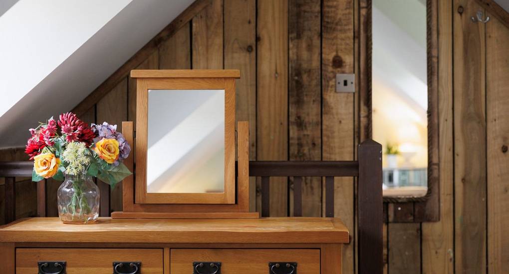 Dressing table in bedroom 