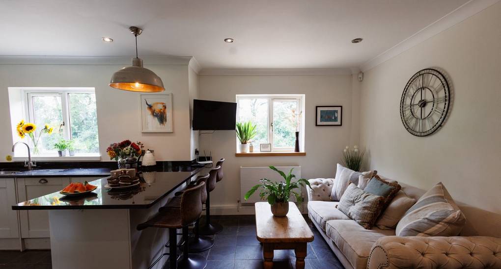 Kitchen space with sofa seating 