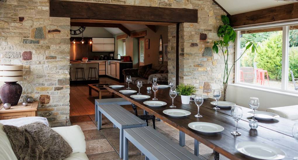 Dining table with feature stone walls