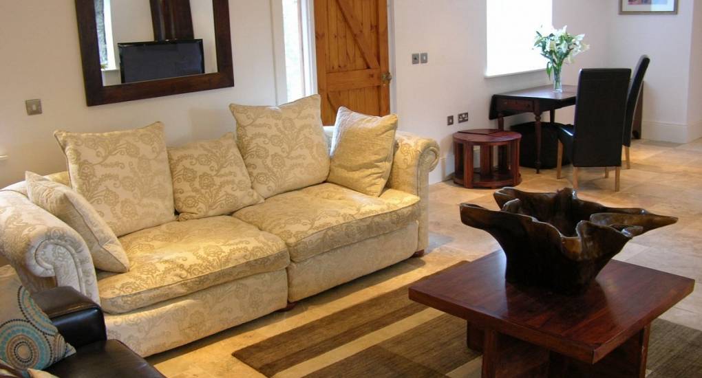 Lounge with large sofa for 4 people