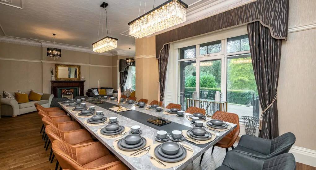 Large dining table to seat even the largest groups