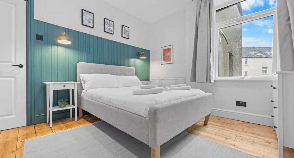 taff-house-cardiff-bedroom-one.jpg