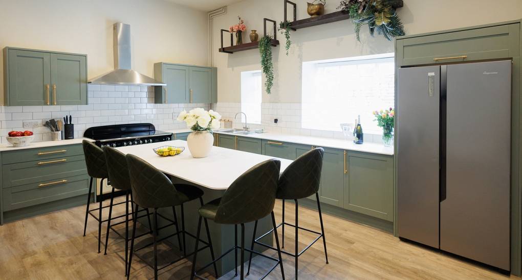 Grand Manor large party house kitchen