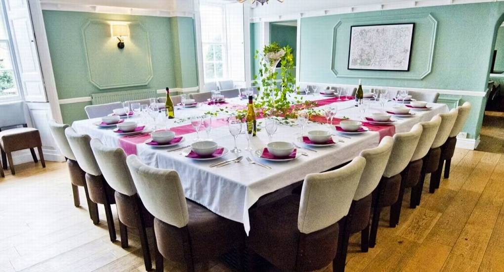 the-large-dining-table-at-the-gloucestershire-hen-do-party-house-deans-forest-retreat.jpg