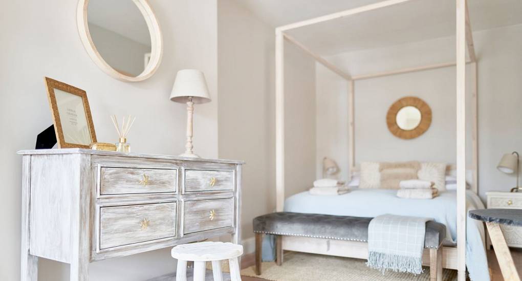 Bedroom 1 at The Shoreline: Luxury Bournemouth hen party house bedroom with King bed and private en-suite bathroom.