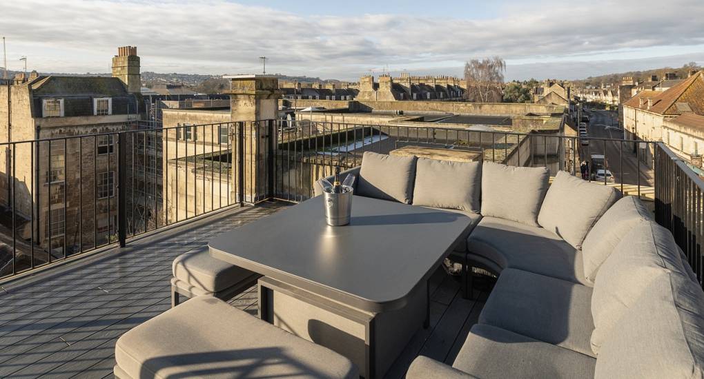 Skyline Roof Terrace: Hot Tub with stunning Bath city centre view