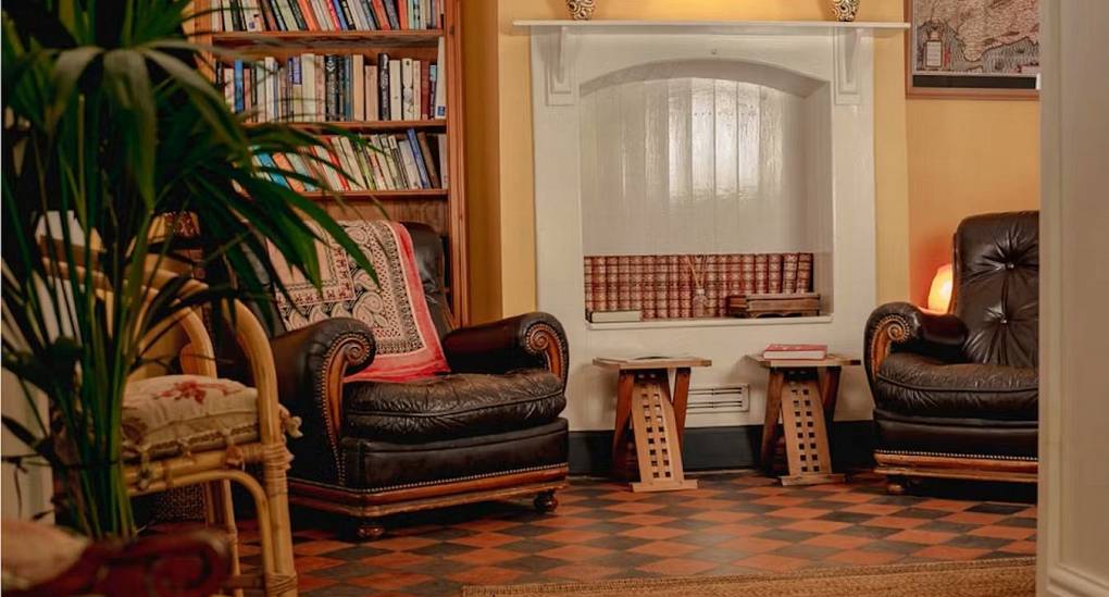 The reading room at the Wye House is the perfect place to gather thoughts and relax.