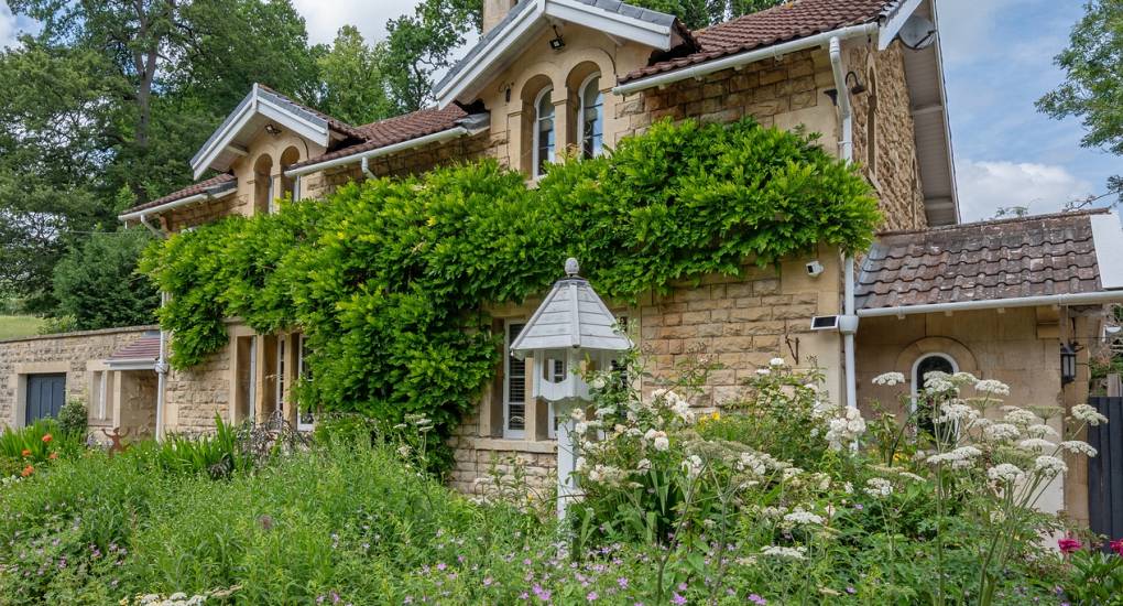 Exterior of Summerset House: A stunning 24-guest hen party house just 10 minutes from Bath city centre.