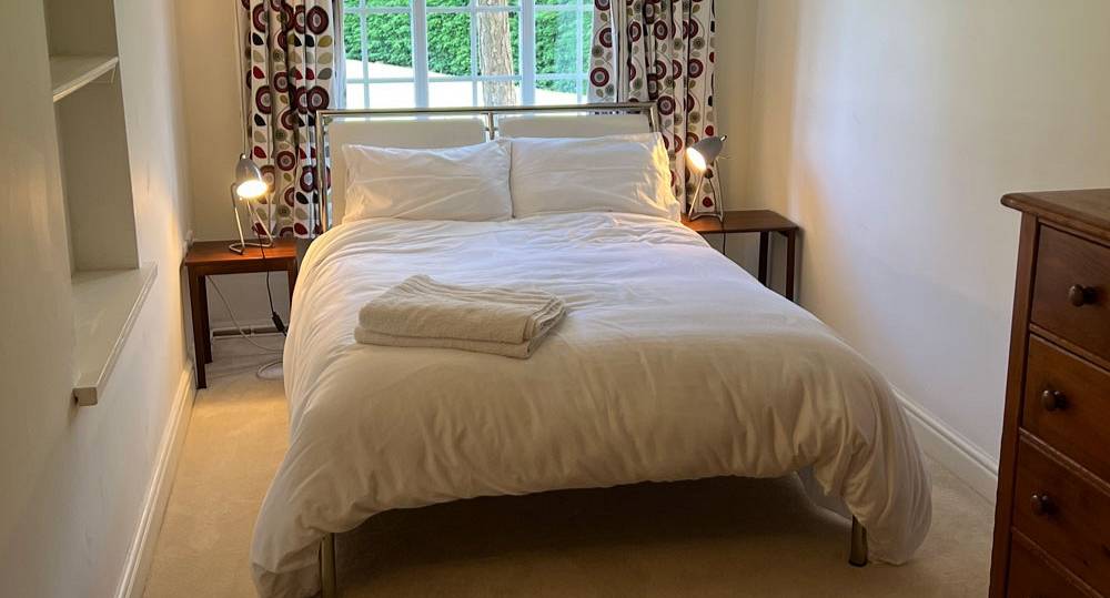 yorskshire-villa-ground-floor-double-room.jpg